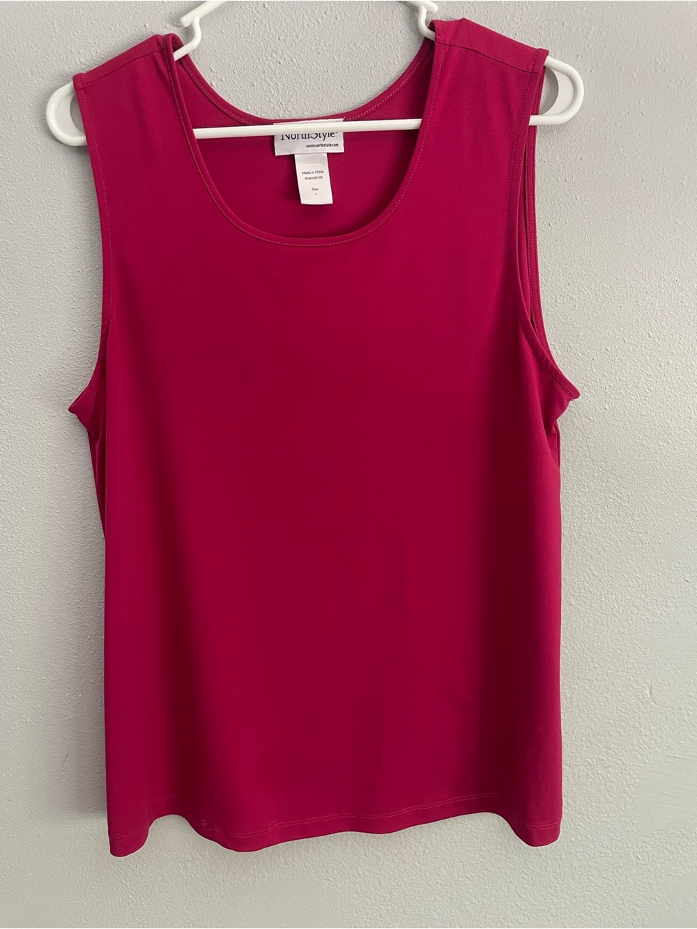 NorthStyle Sleeveless Scoop Neck Tank Top Pink Magenta Size Large EUC